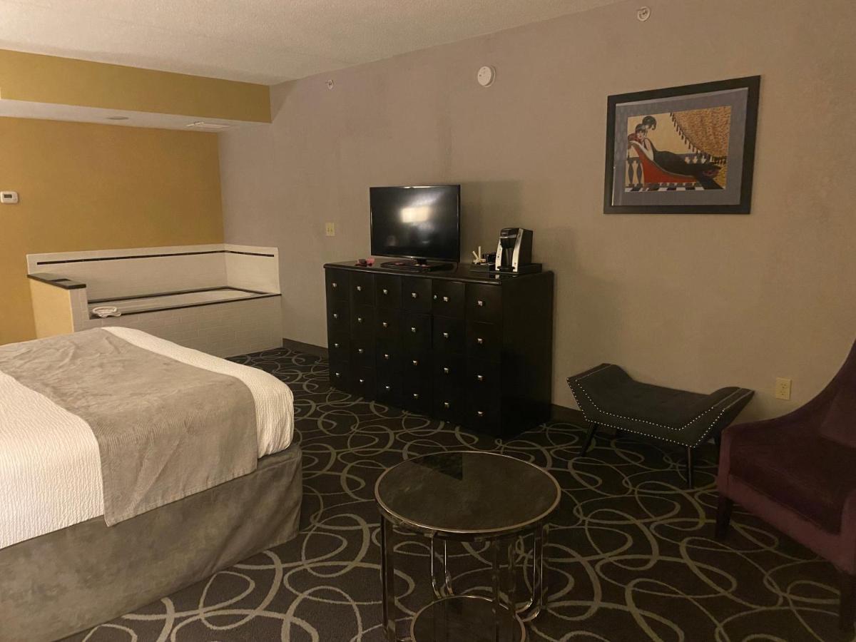 Park Manor Hotel Clifton Park Bagian luar foto A room at the hotel