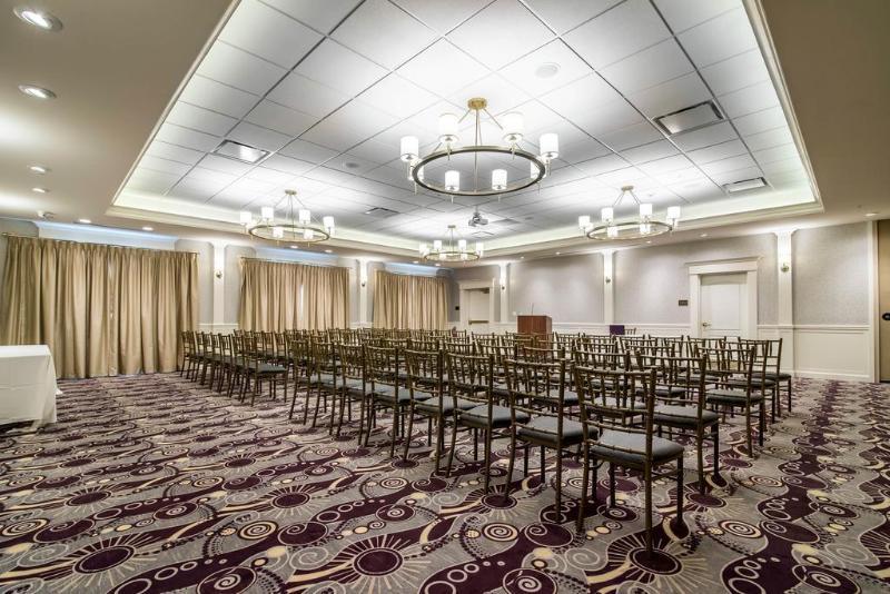 Park Manor Hotel Clifton Park Bagian luar foto The ballroom at the hotel