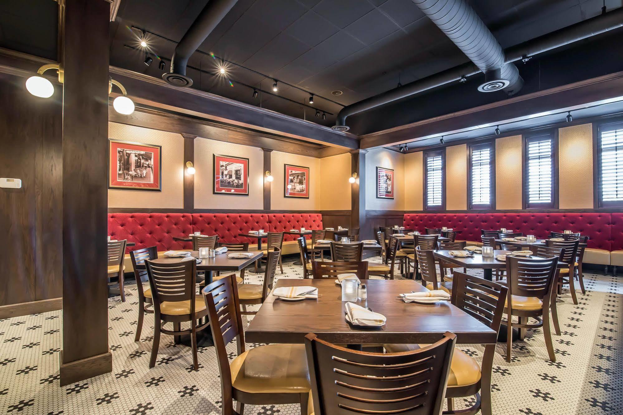 Park Manor Hotel Clifton Park Bagian luar foto Interior of the restaurant