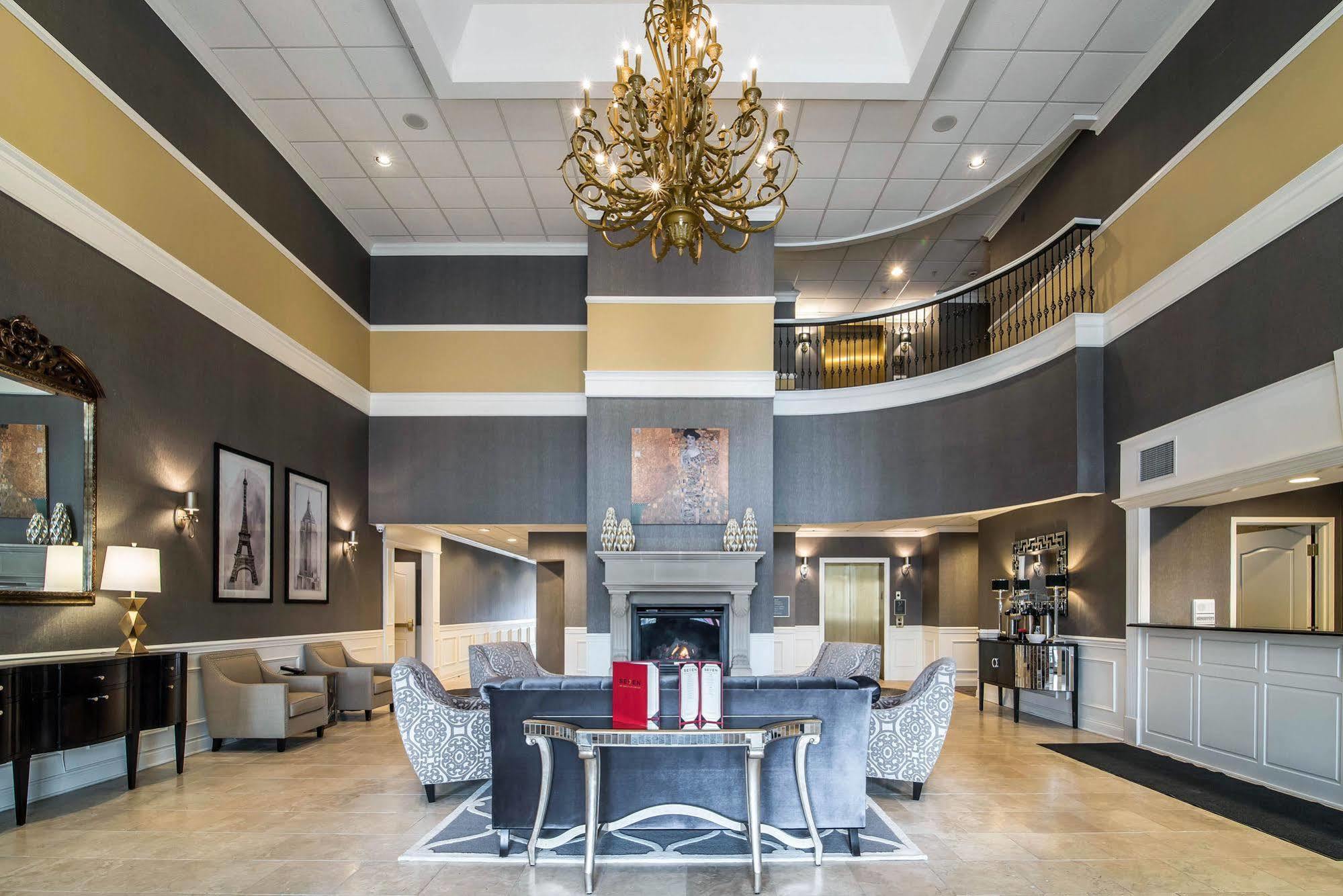 Park Manor Hotel Clifton Park Bagian luar foto The lobby of the hotel