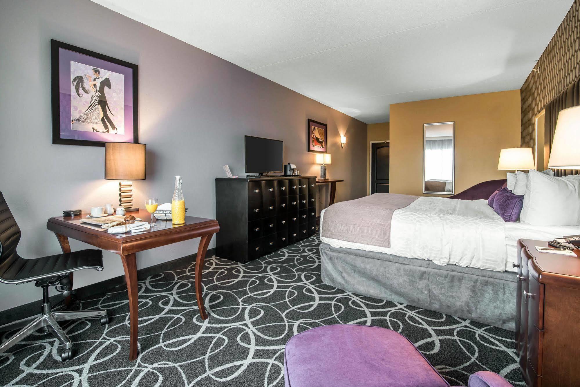 Park Manor Hotel Clifton Park Bagian luar foto A room at the hotel